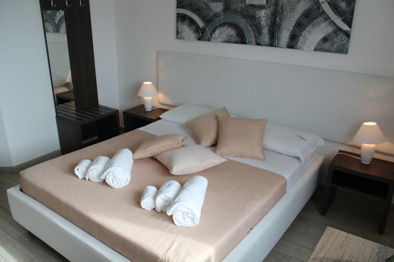 Estasi Sul Mare Bed & Breakfast Porto Cesareo Luaran gambar